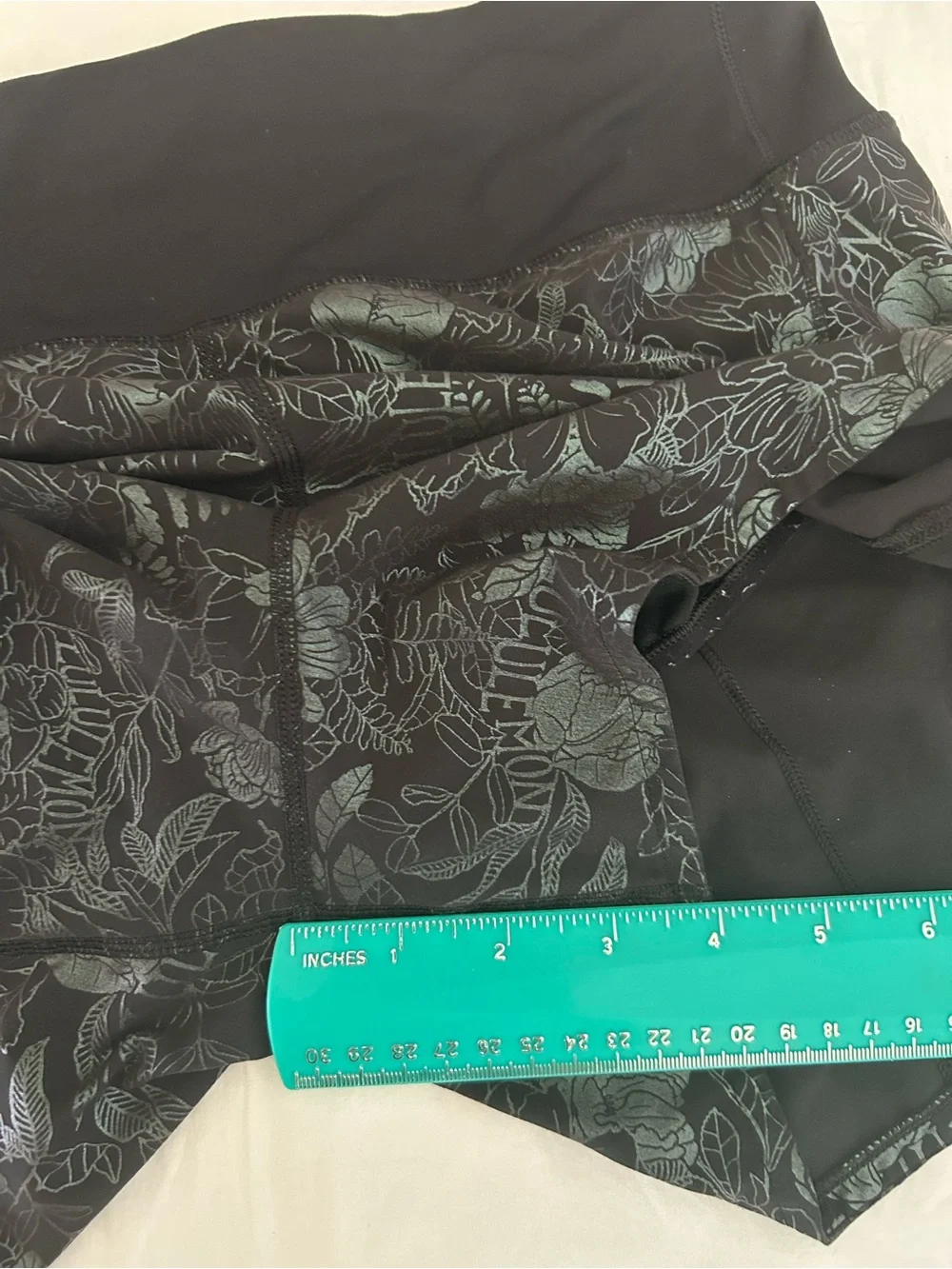 lululemon athletica 🍋 Speed Up Logo Black Iridescent 4” Shorts